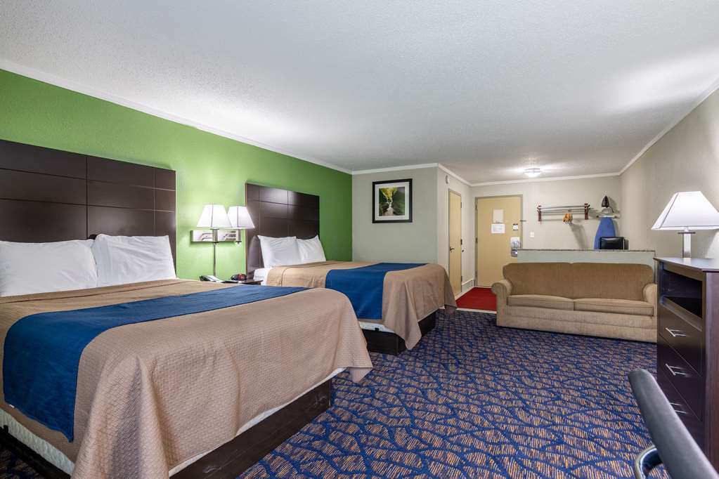 Rodeway Inn And Suites Ithaca Room photo